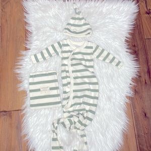 MakeMake Organic Kimono Knotted Sleep Gown & Top Knot Hat Basil Stripes NB